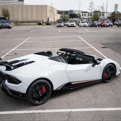 Huracan Performante Spyder by LOSCH Luxembourg